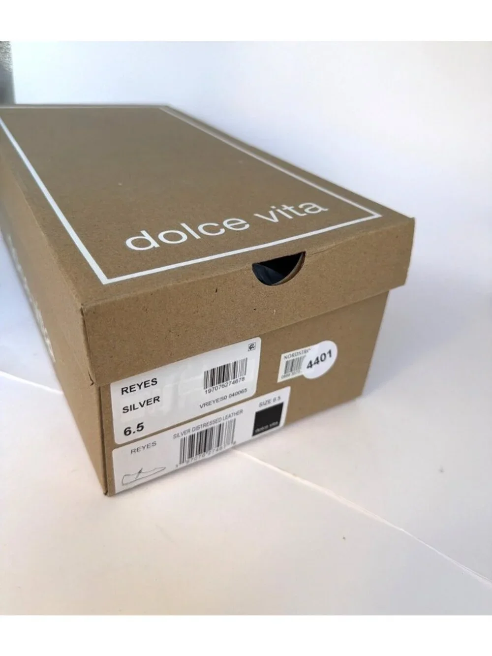 Dolce Vita Reyes Silver Distressed Leather Mary Jane Square-Toe Flats Size 6.5